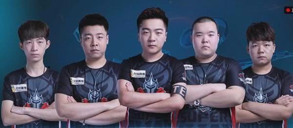 幽默！LNG教练：尤其是打FPX那一场，打弱队应该是我们较好取胜的