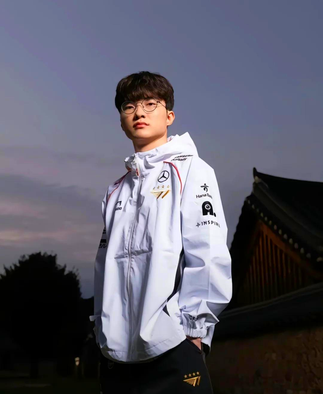 这能忍？DOTA2解说竟公开辱骂战队