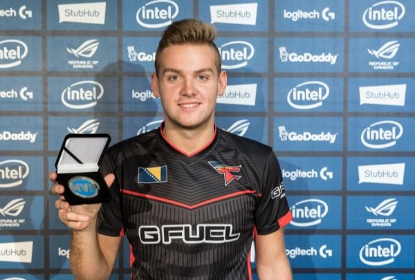 新的交易合同更新彻底崩溃了 CS2 皮肤市场