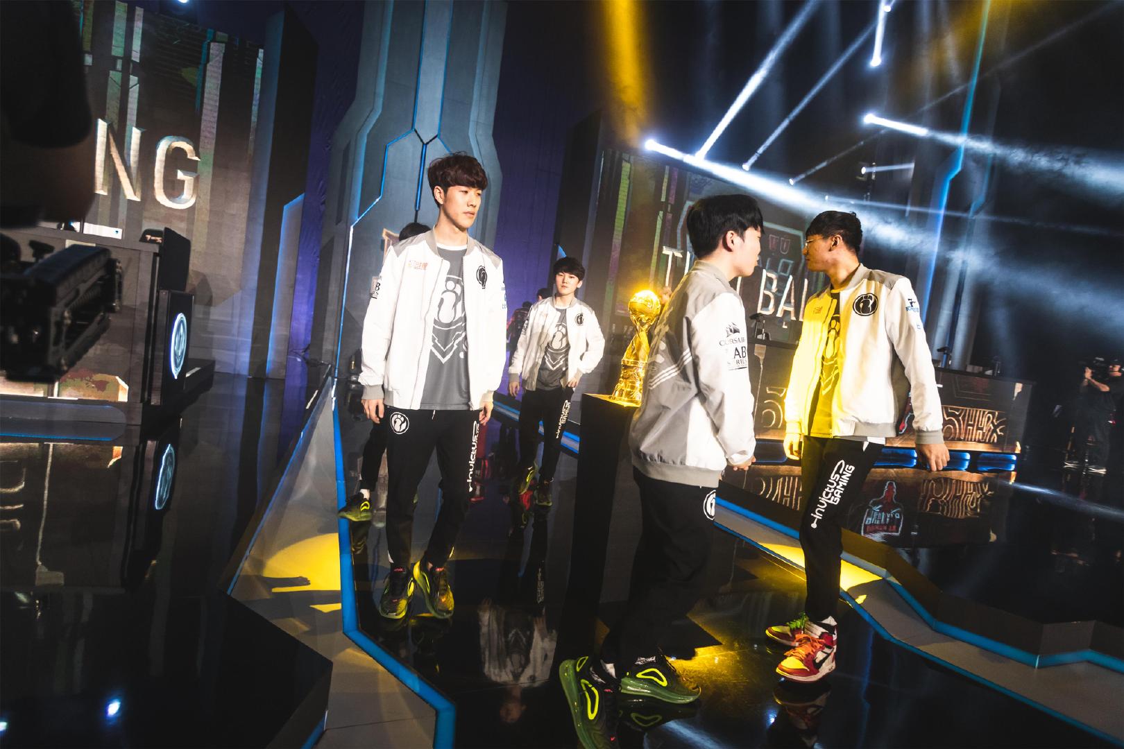 ThunderTalk Gaming 战胜 Weibo Gaming ， Top Esports 击败 JD Gaming 于 LPL 分裂 2 2025